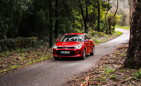 Ketvirtos kartos &bdquo;Kia Rio&ldquo;