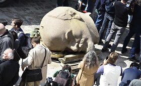 Netoli Berlyno atkasta didžiulė granitinė Lenino galva