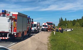 Prienų rajone &ndash; dviejų automobilių susidūrimas