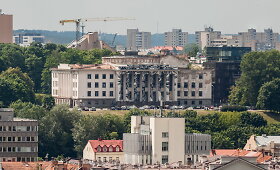 Apleisti Profsąjungų rūmai Vilniaus centre