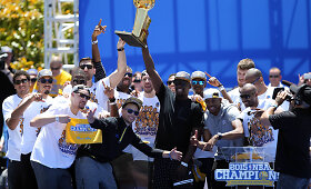 Čempioni&scaron;ka &bdquo;Golden State Warriors&ldquo; fiesta Oklande