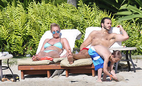 Britney Spears ir jos mylimojo Charlie Ebersolio atostogos Havajuose