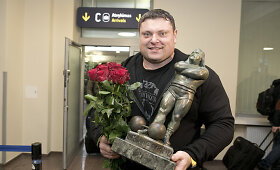 Žydrūnas Savickas grįžo po pergalės &bdquo;Arnold Strongman Classic&ldquo; turnyre 