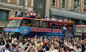Maskvoje pasveikinti pasaulio čempionai - Rusijos ledo ritulininkai 