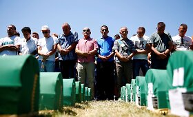 Tūkstančiai žmonių minėjo Srebrenicos žudynių aukas