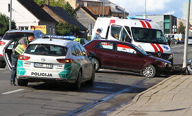 Panevėžyje į stulpą rėžėsi &bdquo;Audi&ldquo;