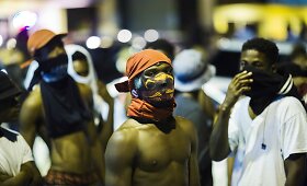 Fergusone tęsiasi protestai dėl policijos smurto