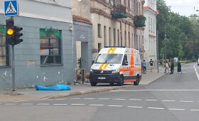 Vilniuje, J.Basanavičiaus ir Pylimo gatvių sankirtoje &ndash; žmogaus kūnas