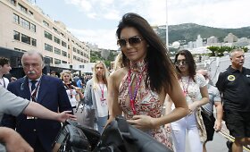 Kendall Jenner Monako GP lenktynėse palaikė Lewisą Hamiltoną