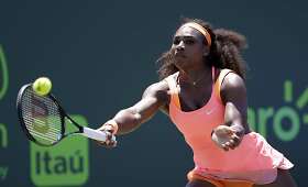 Serena Williams pasiekė Majamio pusfinalį ir įspūdingą karjeros žymą
