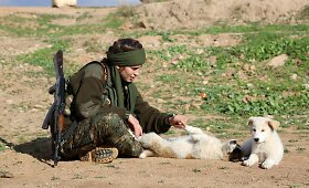 Prie&scaron; &bdquo;Islamo valstybės&ldquo; džihadistus kovojančios kurdės