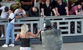 Antradienio protestai Baltarusijoje: žmonių susirėmimai su specialiosiomis pajėgomis ir suėmimai