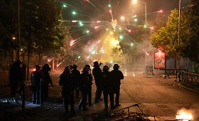 Policijos susidorojimo su paaugliu i&scaron;&scaron;aukti protestai Prancūzijoje