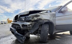 &bdquo;Mercedes&ldquo; ir BMW susidūrimas Panevėžyje