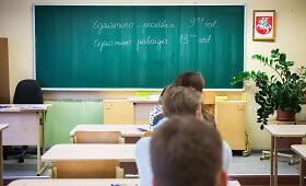 Abiturientai laiko lietuvių kalbos egzaminą
