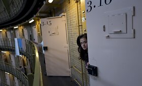 Pabėgėliai ir migrantai Nyderlanduose apgyvendinti buvusio kalėjimo patalpose