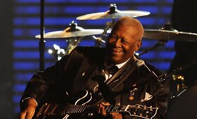 Mirė Amerikos bliuzo legenda B.B.Kingas