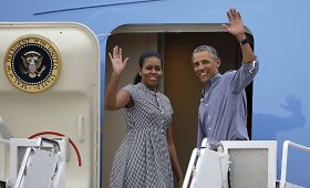 Obamos &scaron;eima baigė paskutines prezidentines atostogas Martos Vynuogyno saloje