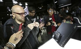 Los Andžele pristatytas naujasis &bdquo;Xbox one X&ldquo; žaidimų kompiuteris