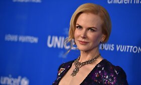 UNICEF puotoje garsenybės gundė giliomis i&scaron;kirptėmis