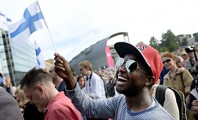 Daugiau nei 10 tūkst. suomių dalyvavo mitinge už multikultūralizmą