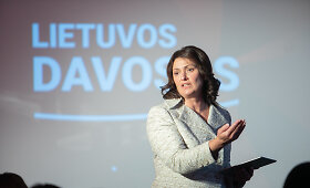 Diana Nausėdienė atidarė Moterų lyderystės forumo sesiją