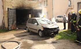 Panevėžyje liepsnojo &bdquo;Hyundai&ldquo;