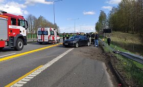 Prie Kauno, ties Neveroniais, susidūrė 4 automobiliai