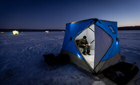 Naktinė kar&scaron;ių žvejyba ant Kauno marių