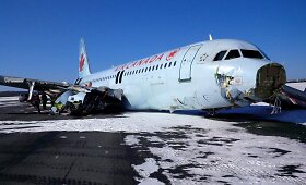 Naujojoje &Scaron;kotijoje nuo tūpimo tako nuvažiavo &bdquo;Air Canada&ldquo; lėktuvas