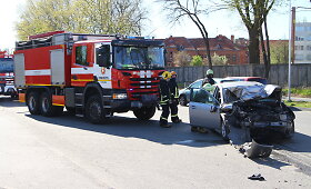 Panevėžyje &bdquo;Subaru&ldquo; rėžėsi į vilkiko puspriekabę