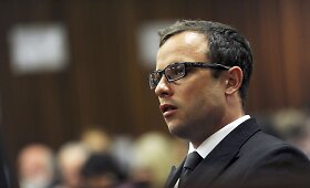 Bėgiko Oscaro Pistoriuso byloje dėl nužudymo pradėtos skaityti baigiamosios kalbos