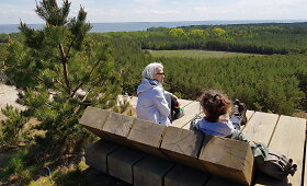 Turistams atverti nauji Kur&scaron;ių nerijos perlai: mediniai gultai, stendai ir regyklos