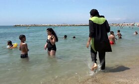 Musulmonių maudymosi kostiumėlis &ndash; burkini