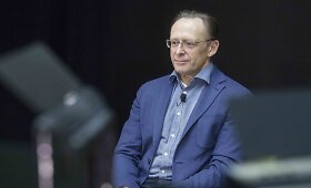 15min vaizdo konferencijoje apie kovą su alkoholizmu &ndash; psichoterapeutas Raimundas Alekna
