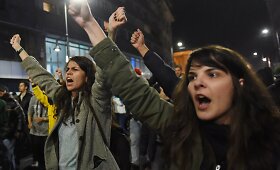 Dėl gaisro Bukare&scaron;to naktiniame klube kilo politinis protestas