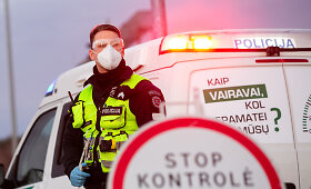 Policijos kontrolės postas pradėjo darbą kelyje Vilnius&ndash;Utena