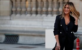 Holivudo žvaigždės Luvre susipažino su nauja &bdquo;Louis Vuitton&ldquo; kolekcija