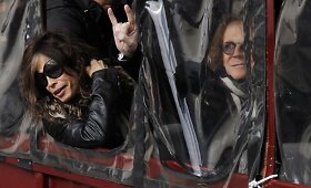 Garsieji &bdquo;Aerosmith&ldquo; į nemokamą koncertą atplaukė amfibija