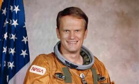 Lietuvoje lankėsi astronautas Karolis Bobko 