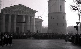 Vilniaus arkikatedros at&scaron;ventinimo i&scaron;kilmės 1989 metų vasario 5 dieną