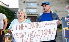 Protestas prie&scaron; migrantų apgyvendinimą Dieveni&scaron;kėse