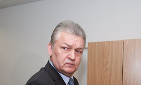 &bdquo;Snoro&ldquo; komisija tęsia darbą