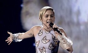 Viena ry&scaron;kiausių 2013-ųjų asmenybių &ndash; Miley Cyrus