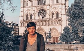 Modelis Simonas Pham Paryžiuje