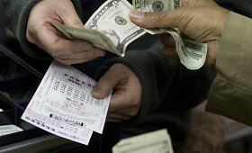 Būsimoji &bdquo;PowerBall&ldquo; loterijos laimėjimo suma jau pasiekė 500 mln. dolerių