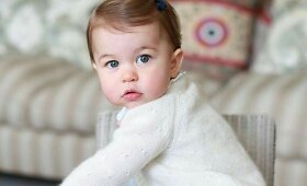 Pirmąjį gimtadienį &scaron;venčianti princesė Charlotte