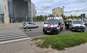Panevėžyje nukentėjo paspirtuku važiavusi mergina
