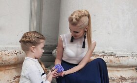 &bdquo;Inži&ldquo; mados namai pristatė drabužių ir &scaron;ukuosenų mamoms bei vaikams tendencijas
