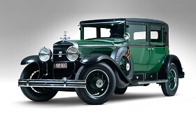&Scaron;arvuotas Al Capones &bdquo;Cadillac V8 Town Sedan&ldquo;